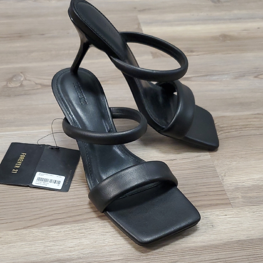 New With Tags Forever 21 Elegant Black Strappy Heels  2  1/2"